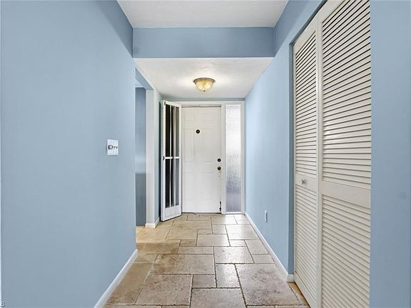 5th image of 960 Palm View DR #111