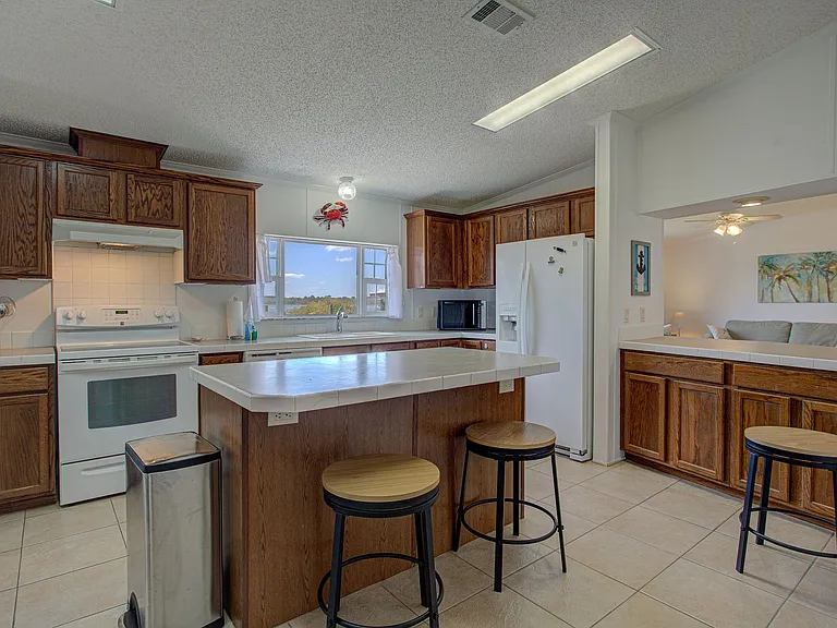 6347 Salado Rd — Photo 7