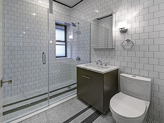 5th image of 250 W 91st St #3D