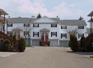 1444 Bear Creek Ln, Erie, PA 16509