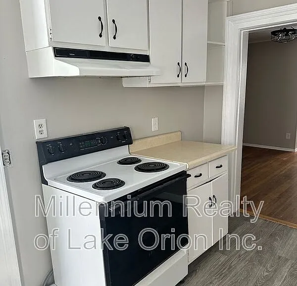 734 W Oregon St #1 — Photo 4