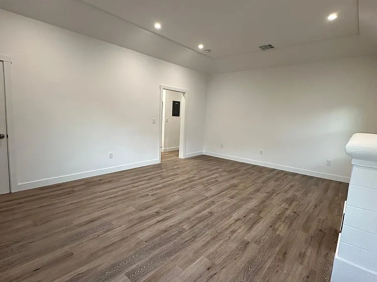 Another view of the large living room.