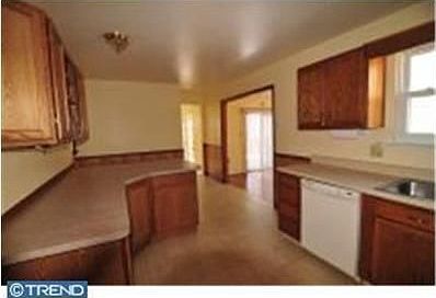 3rd image of 721 Millcreek Ln