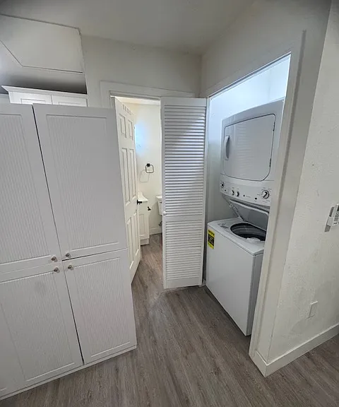 2318 Opera Aly — Photo 2