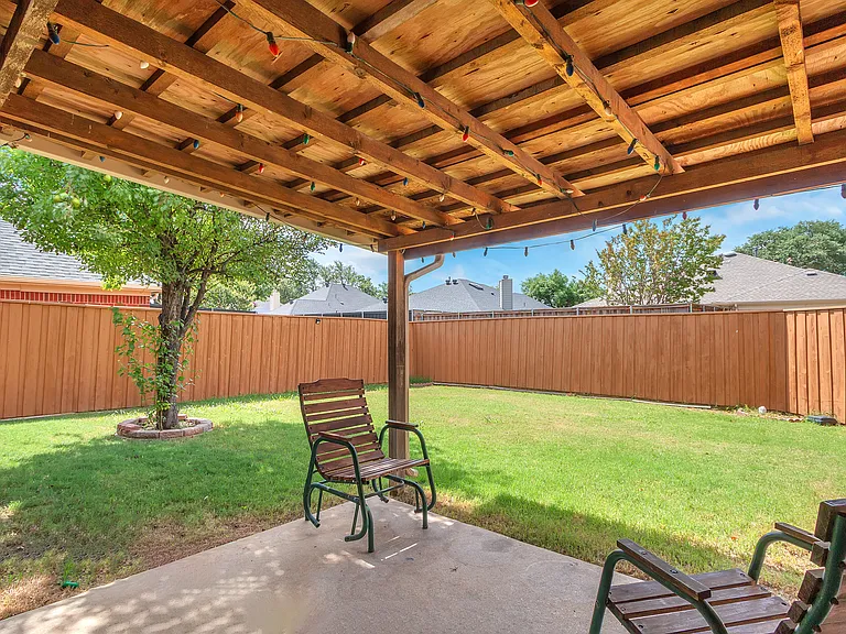 10809 River Oaks Dr — Photo 35