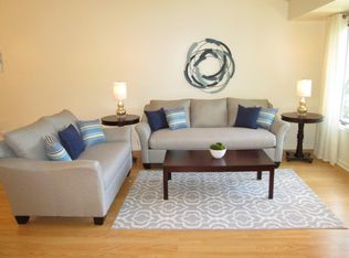 28 Westchester Ter #308, Annandale, NJ 08801