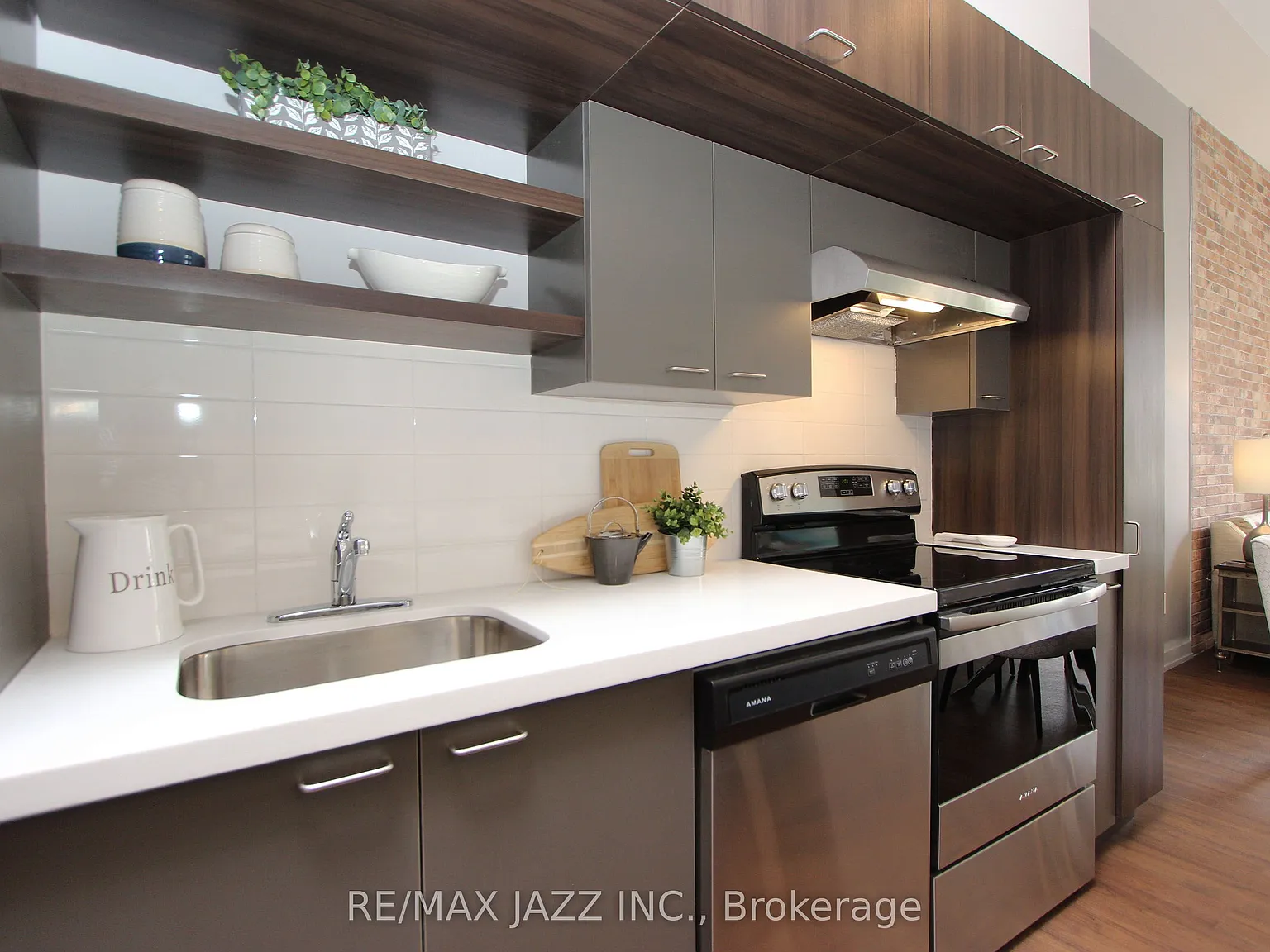 2 bed, $2,000 — Photo 4