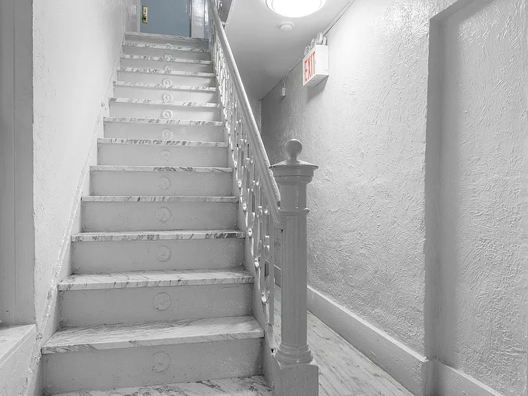 429 E 65th St #17 — Photo 7