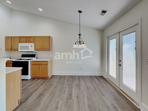 4th image of 4008 Edgeview Dr
