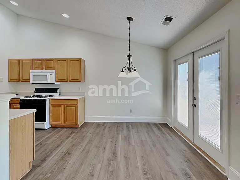 4008 Edgeview Dr — Photo 4