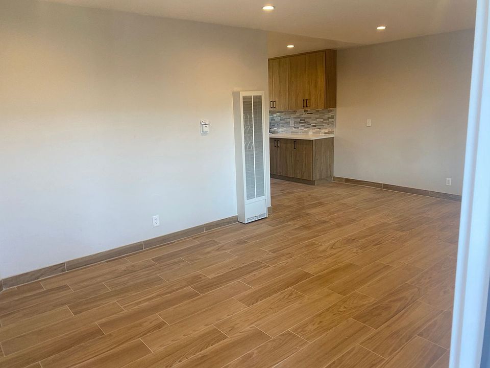 1st image of 6903 Fulton Ave #6909-4