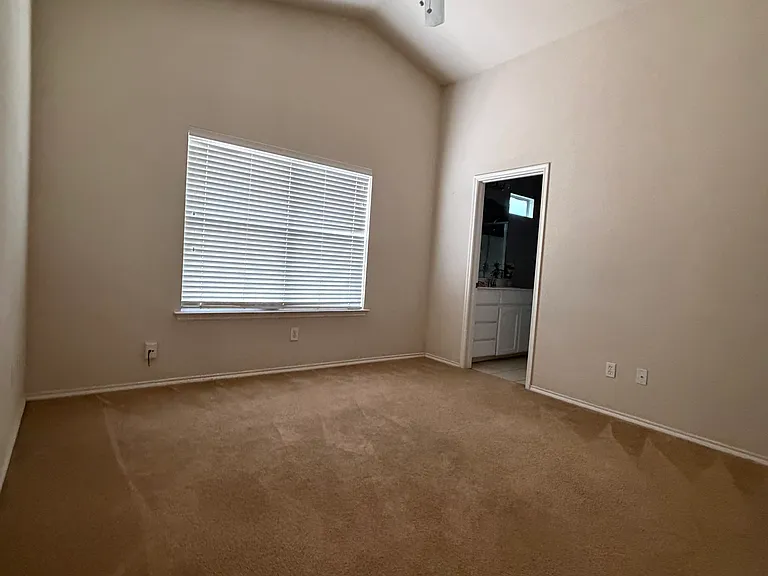 2152 Ingrid Ln — Photo 9