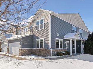1599 Sumac Cir UNIT A, Carver, MN 55315