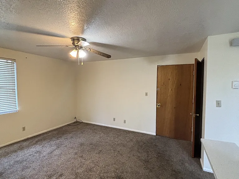 486 Whittier St #11 — Photo 4