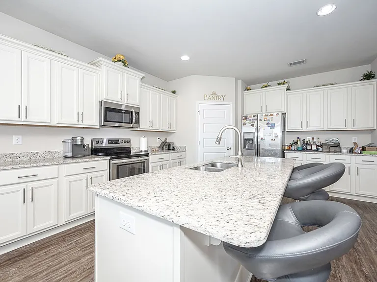 10630 Harvest Dr — Photo 18