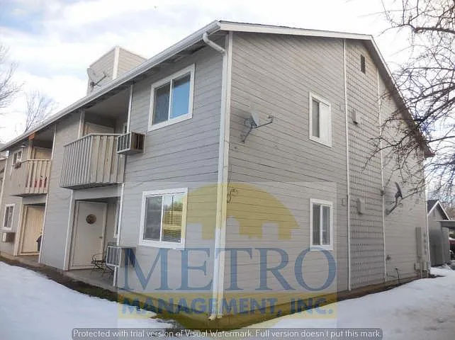 2 bed, 1000 sqft, $1,350 — Photo 2