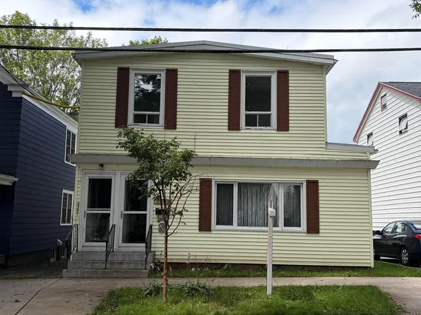 6355/6357 Cork St, Halifax, NS B3L 1Z3