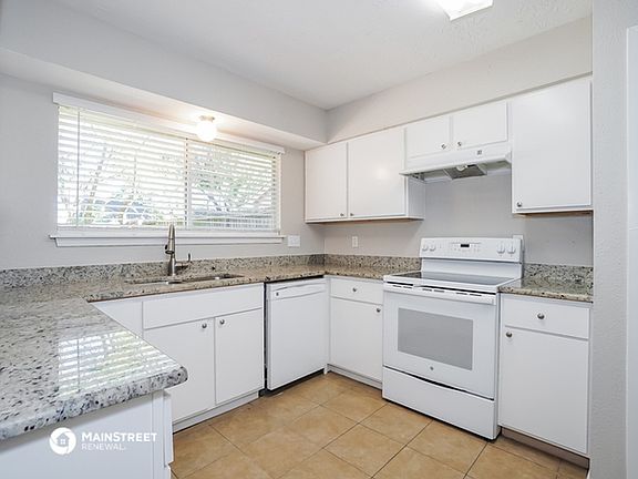 5th image of 8206 Tattershall Cir