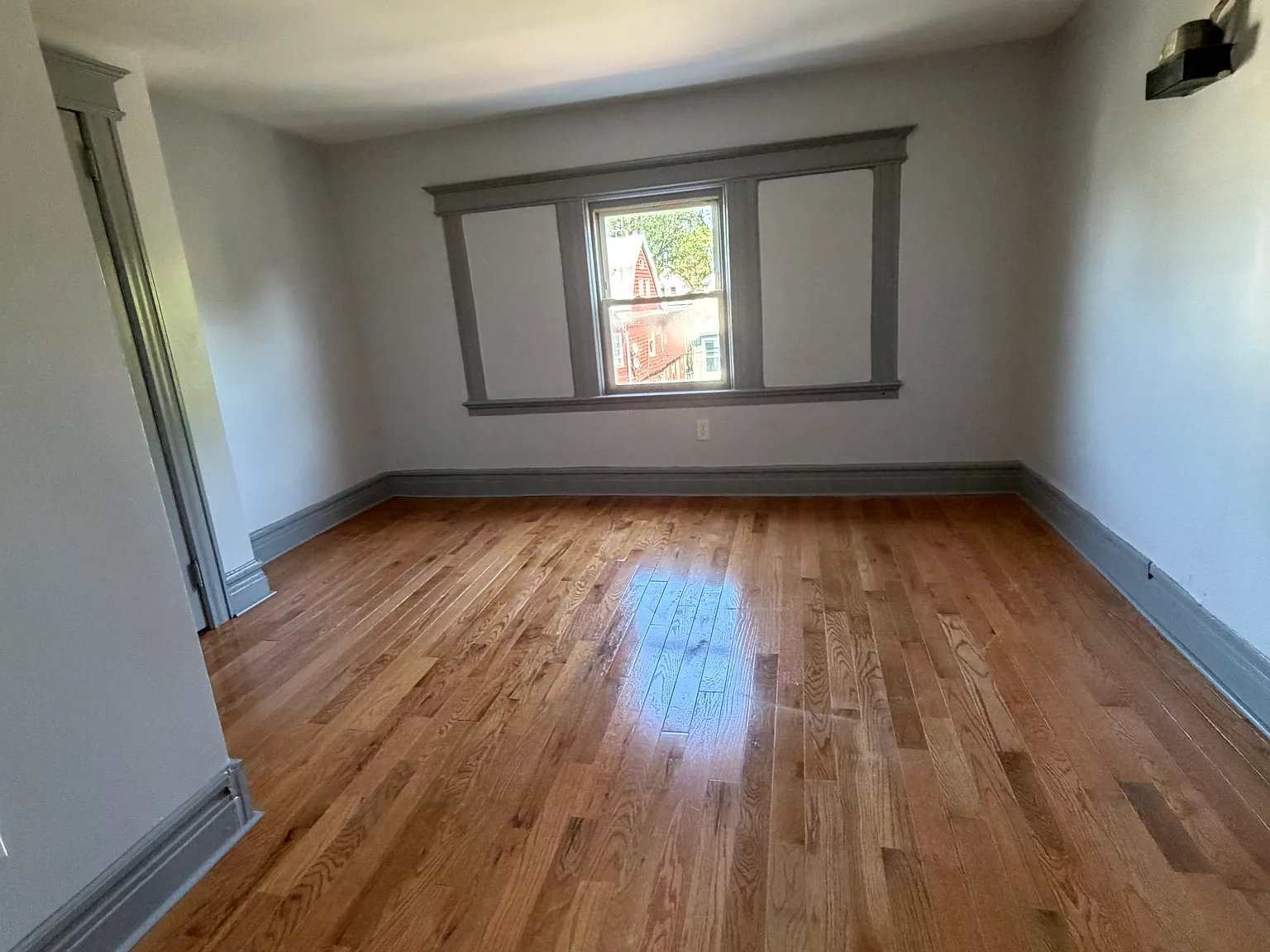 2 bed, $1,850 — Photo 4