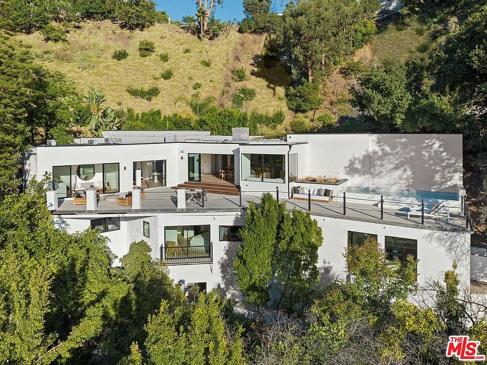 9446 Beverly Crest Dr, Beverly Hills, CA 90210 | Zillow