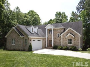 524 Hilliard Rd, Fuquay Varina, NC 27526