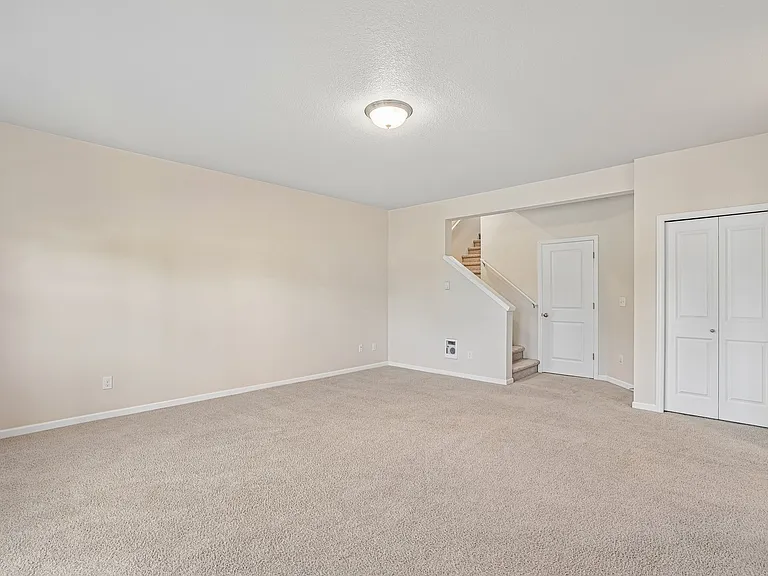 3818 NE 62nd St — Photo 29