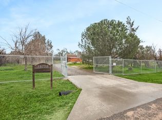 19729 Oakhill Rd, Madera, CA 93638