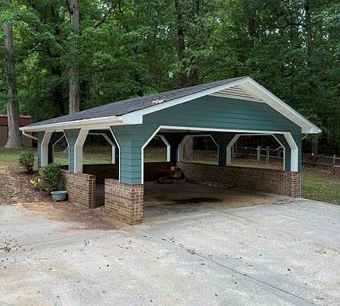 2nd image of 180 Commercial Blvd