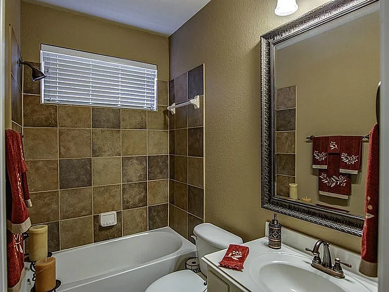 9422 Cheslyn Ct — Photo 6