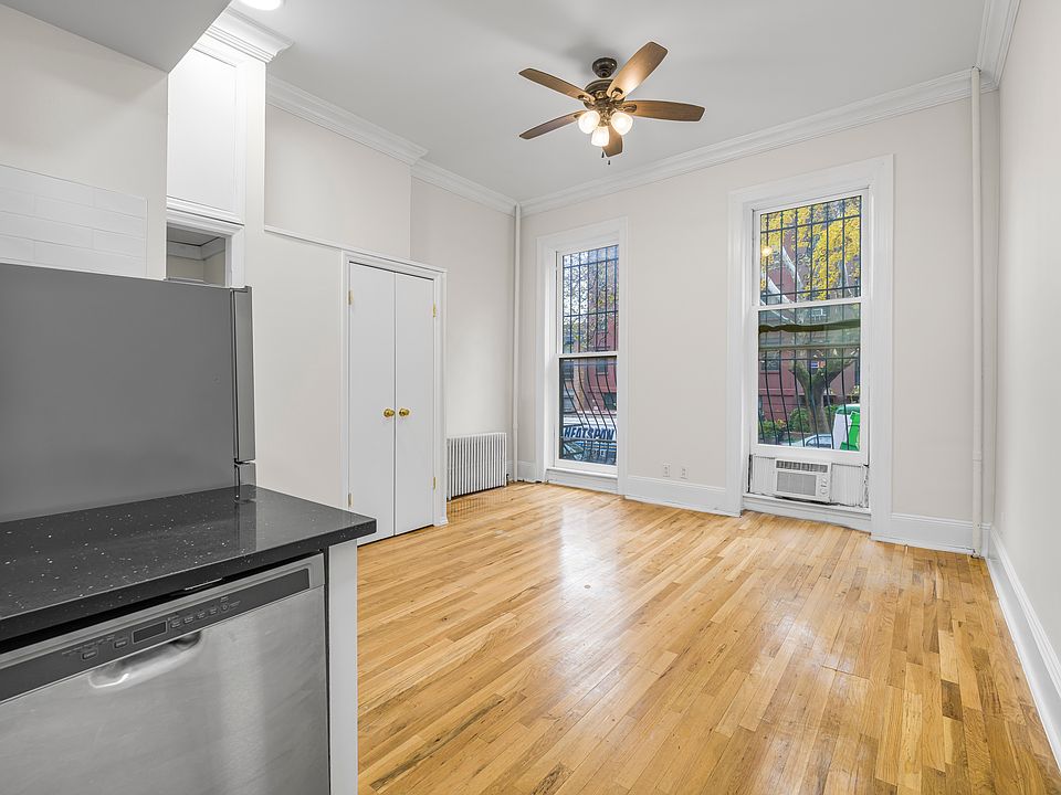 1st image of 112 Fort Greene Pl APT 3