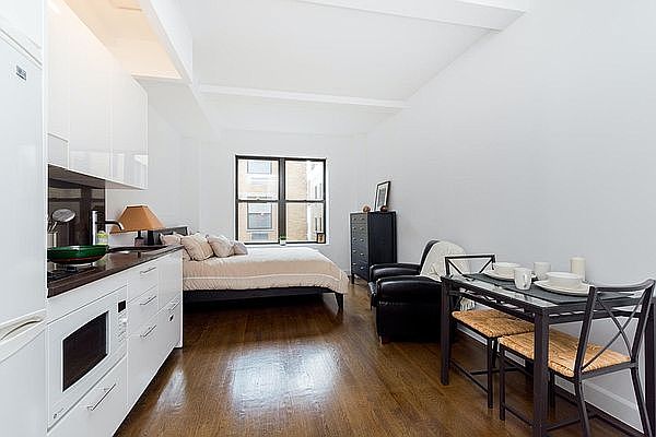 1st image of 212 W 91st St APT 1008