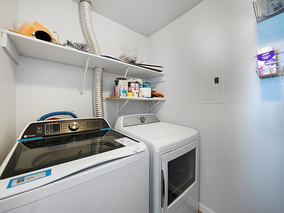 4th image of 3207 184th St APT 1A