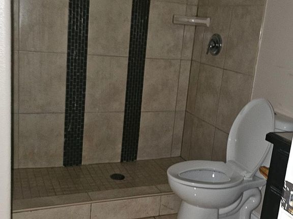 5th image of 226 McDavitt Blvd #3
