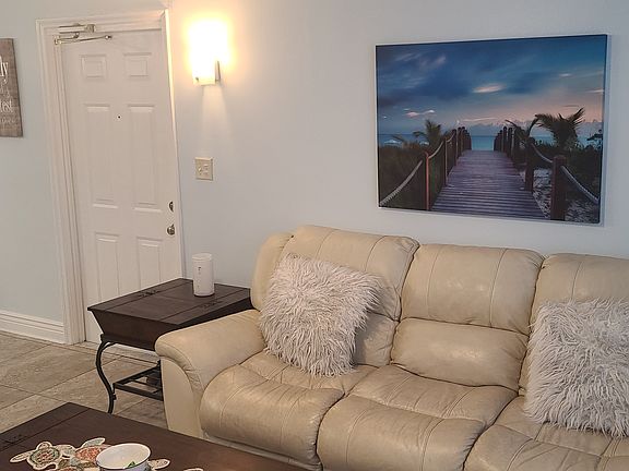 3rd image of 500 NE 1st St APT 5