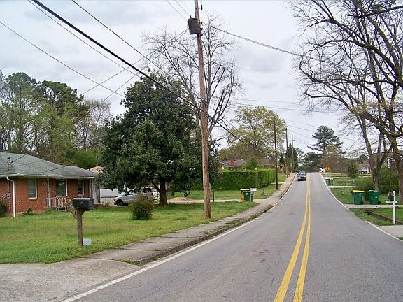 5th image of 850 Catherine St
