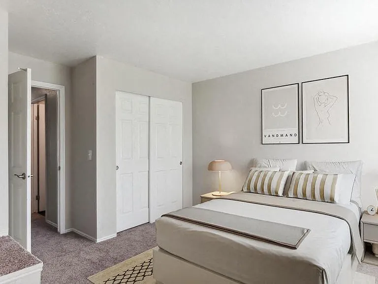 Broadmoor Village — Photo 18
