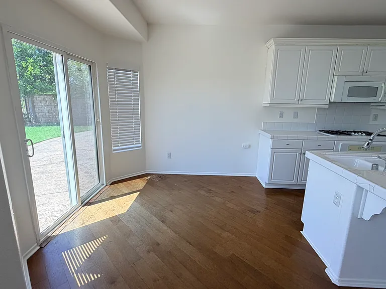 24058 Via Vizcaya — Photo 21