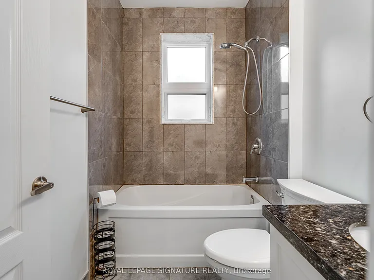 421 Danforth Ave #2 — Photo 16