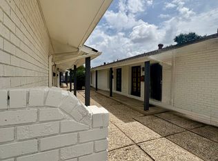 5975 S Front St, New Orleans, LA 70115