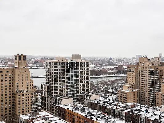 Sold by Sotheby's International Realty | media 41