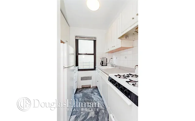 Rented by Douglas Elliman | media 53