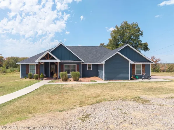 104178 S 4769th Rd, Muldrow, OK 74948