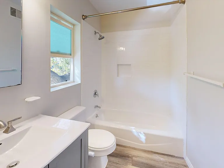 1223 Garden St #B — Photo 25