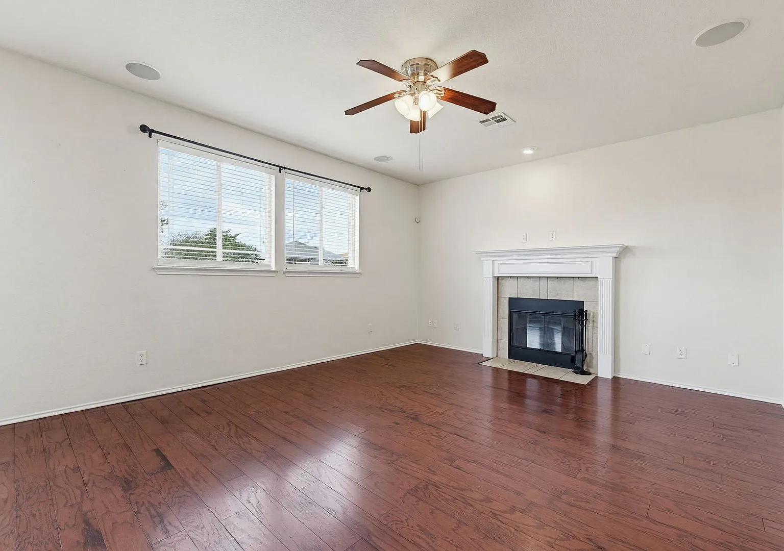 Ready for move-in — Photo 4