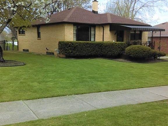 4th image of 18 Delmar Ave