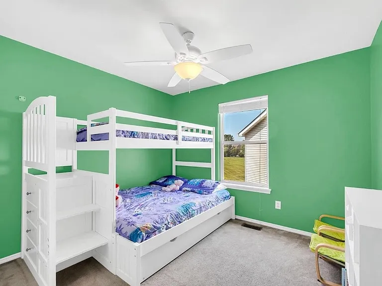 836 Wayland Dr — Photo 18