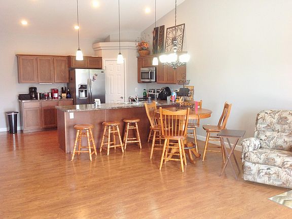 4th image of 305 Lena Ct SE