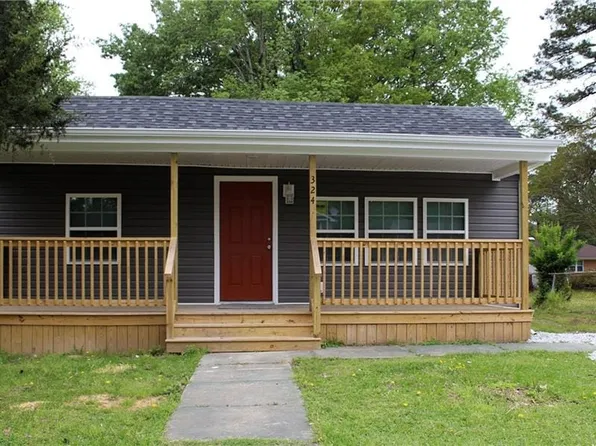 324 Hogart St, Franklin, VA 23851
