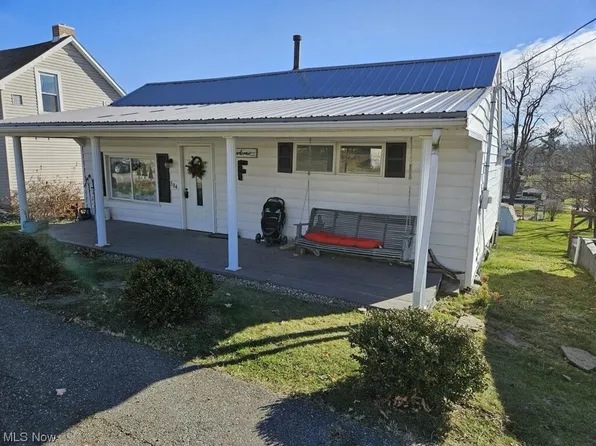 304 Church St, Barnesville, OH 43713