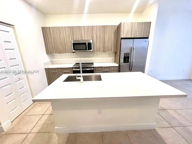 9083 NW 159th St #9083 — Photo 5